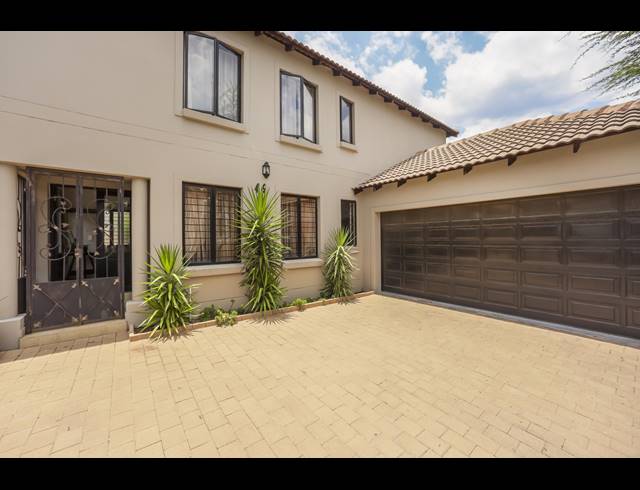 3 BEDROOM CLUSTER TO LET IN CRAIGAVON